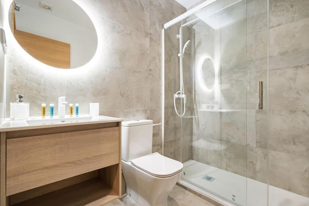 Nice Flat In Lavapies At Street Level S23A Madrid Buitenkant foto